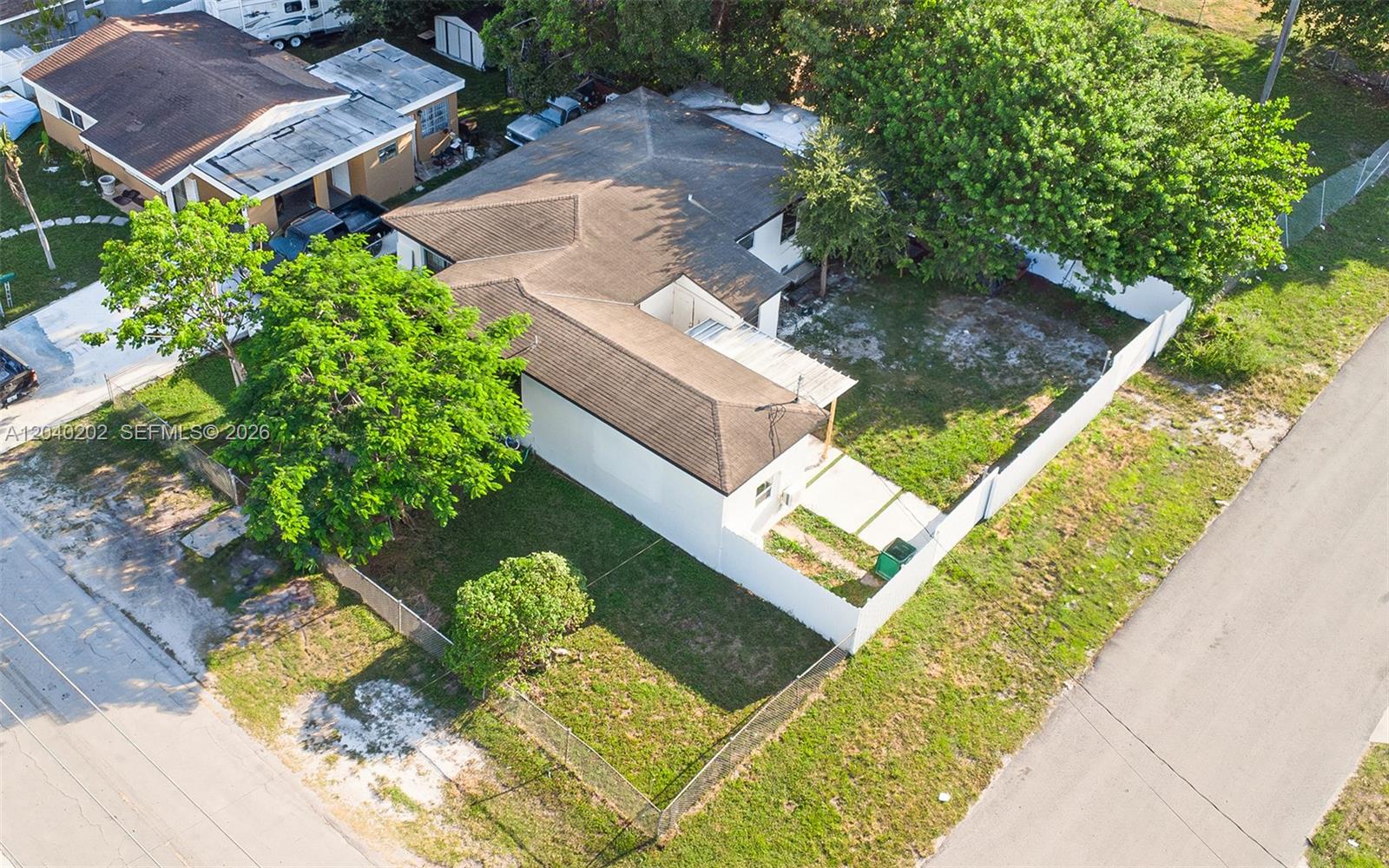 7190 Nw 21st Avenue Property Photo 2