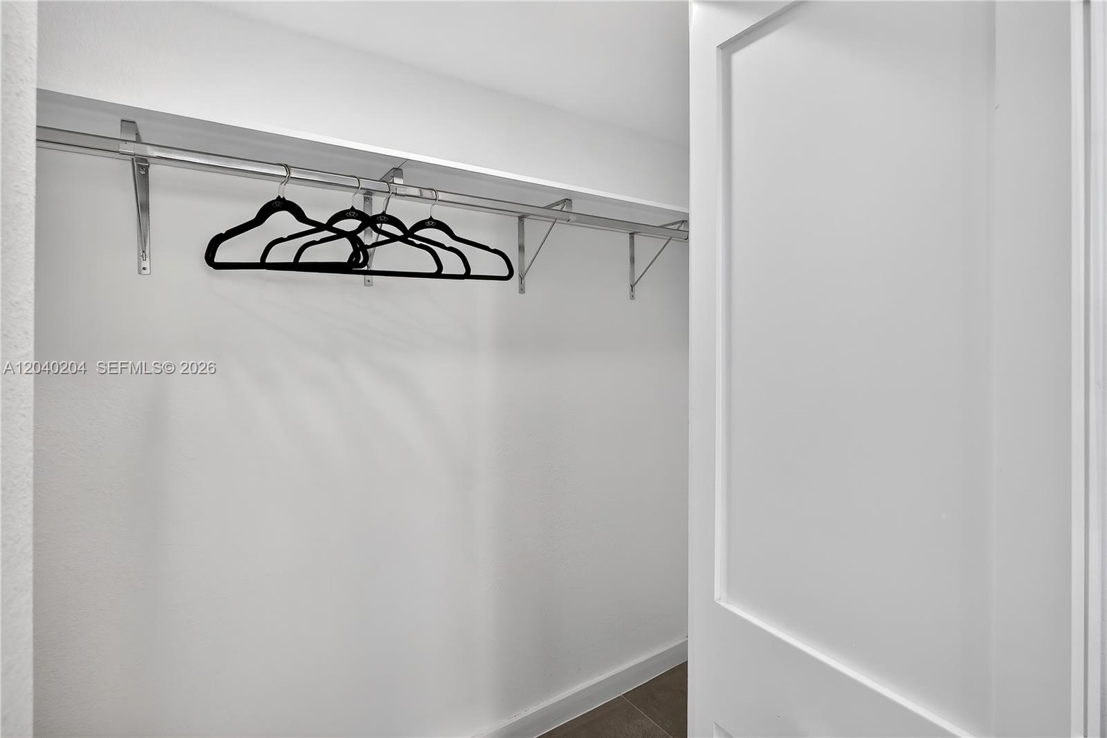 2001 Van Buren Street Ph 1222 Property Photo 6