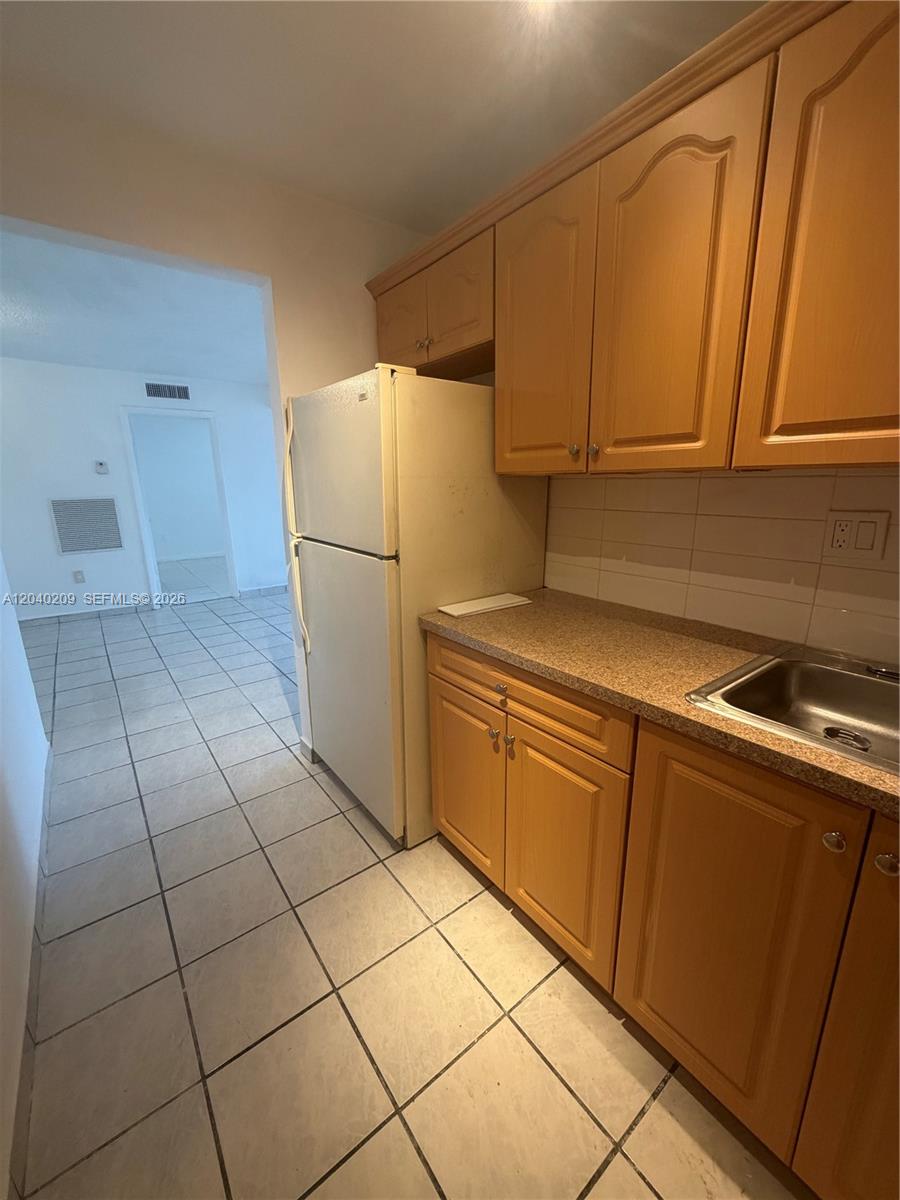 4717 Nw 7th Street 803-10 Property Photo 6