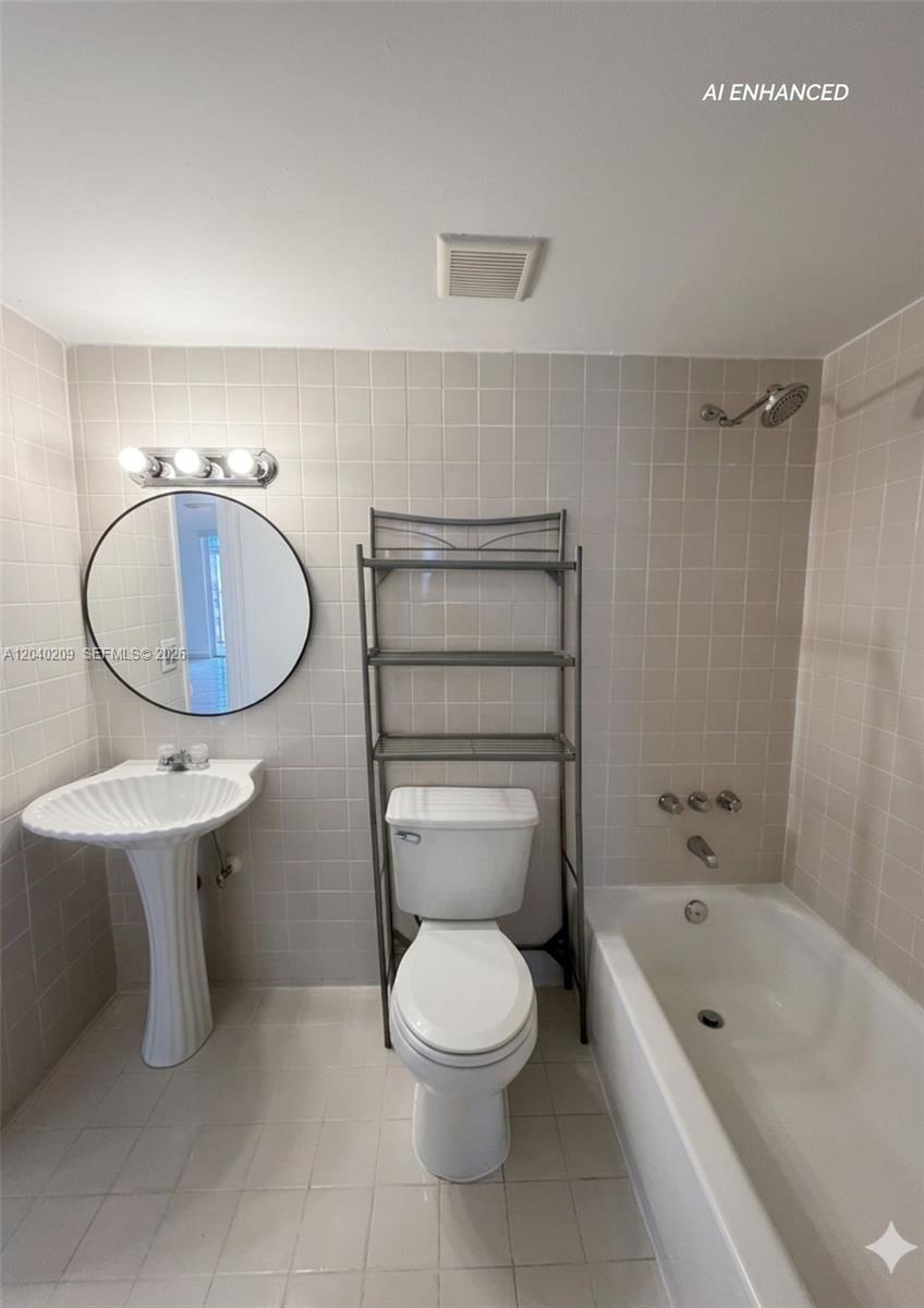 4717 Nw 7th Street 803-10 Property Photo 13