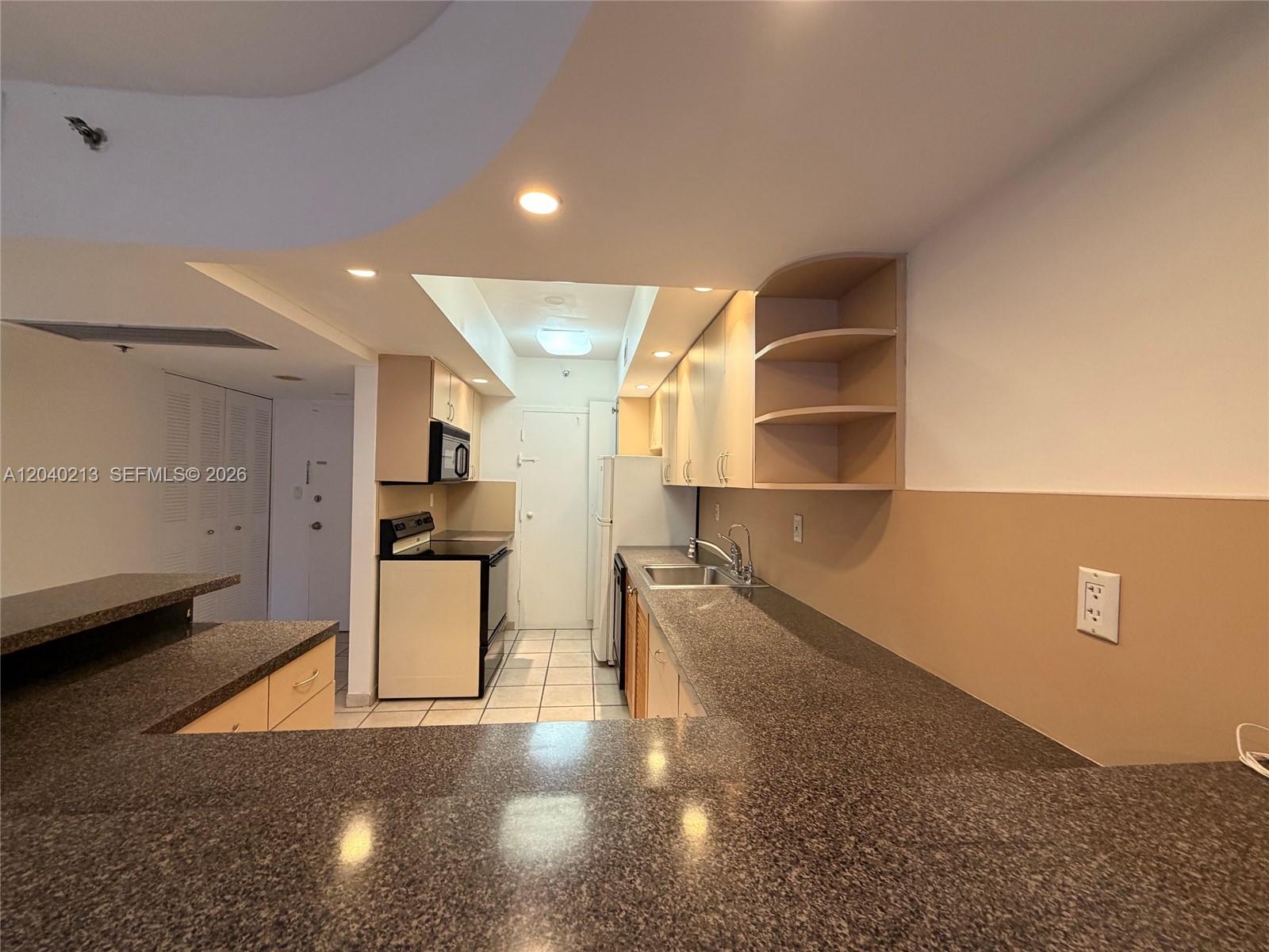 100 Lincoln Road 1410 Property Photo 15