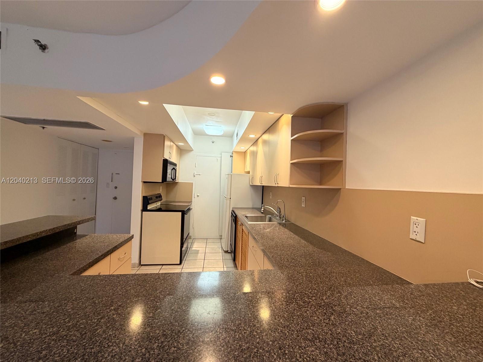 100 Lincoln Road 1410 Property Photo 16