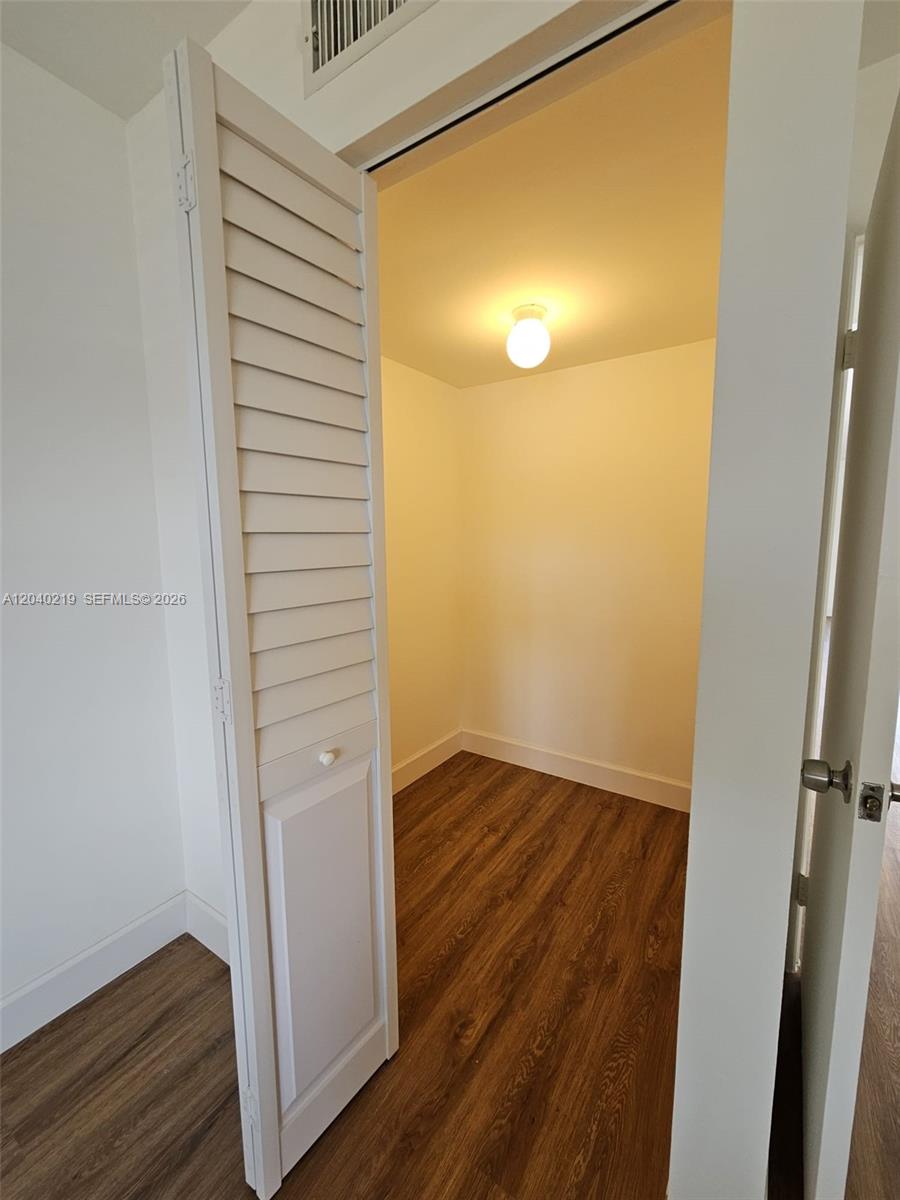 3252 Foxcroft Road 216 Property Photo 15