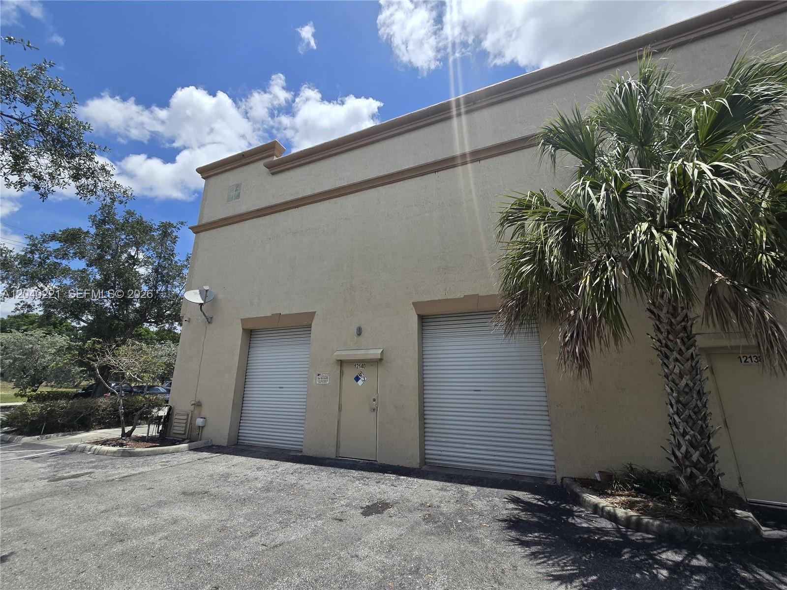 12140 Wiles Road Property Photo 4