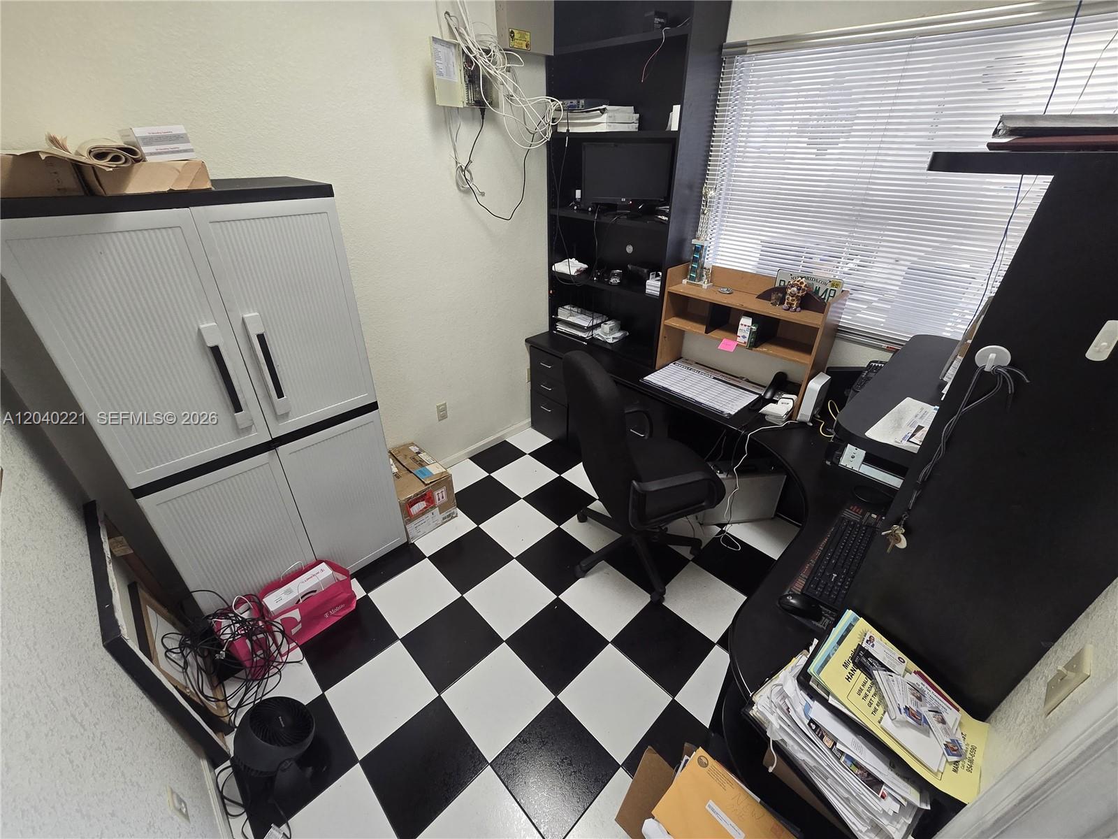 12140 Wiles Road Property Photo 14