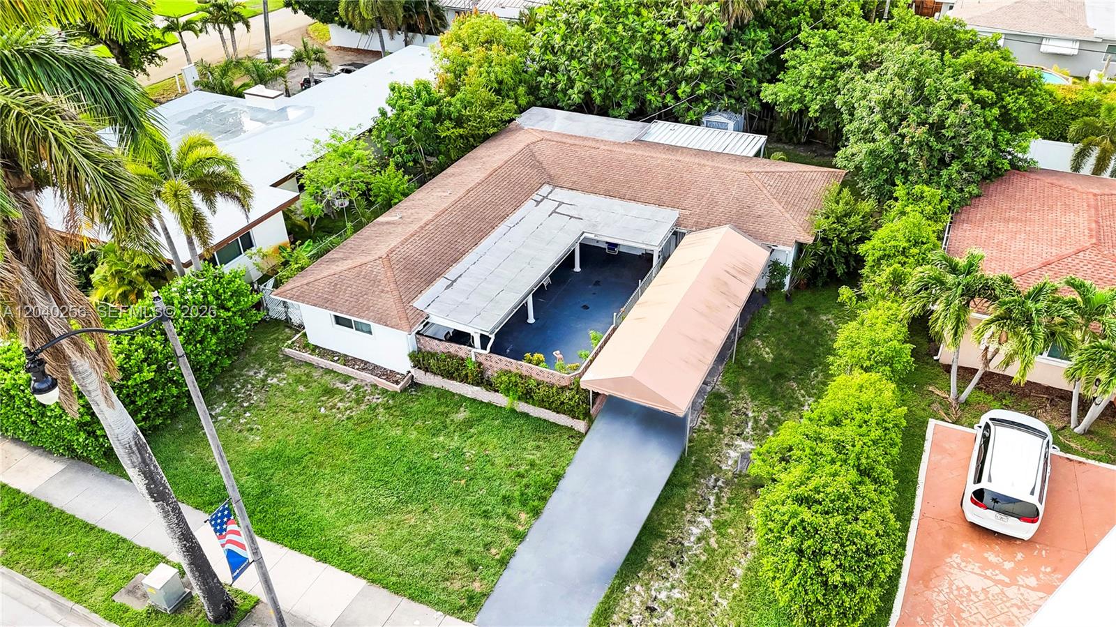 3145 Hollywood Boulevard Property Photo 1
