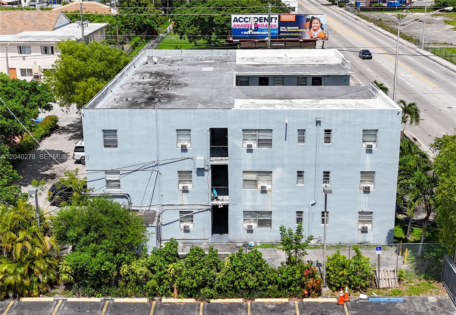 1801 Nw 54th Street Property Photo 3