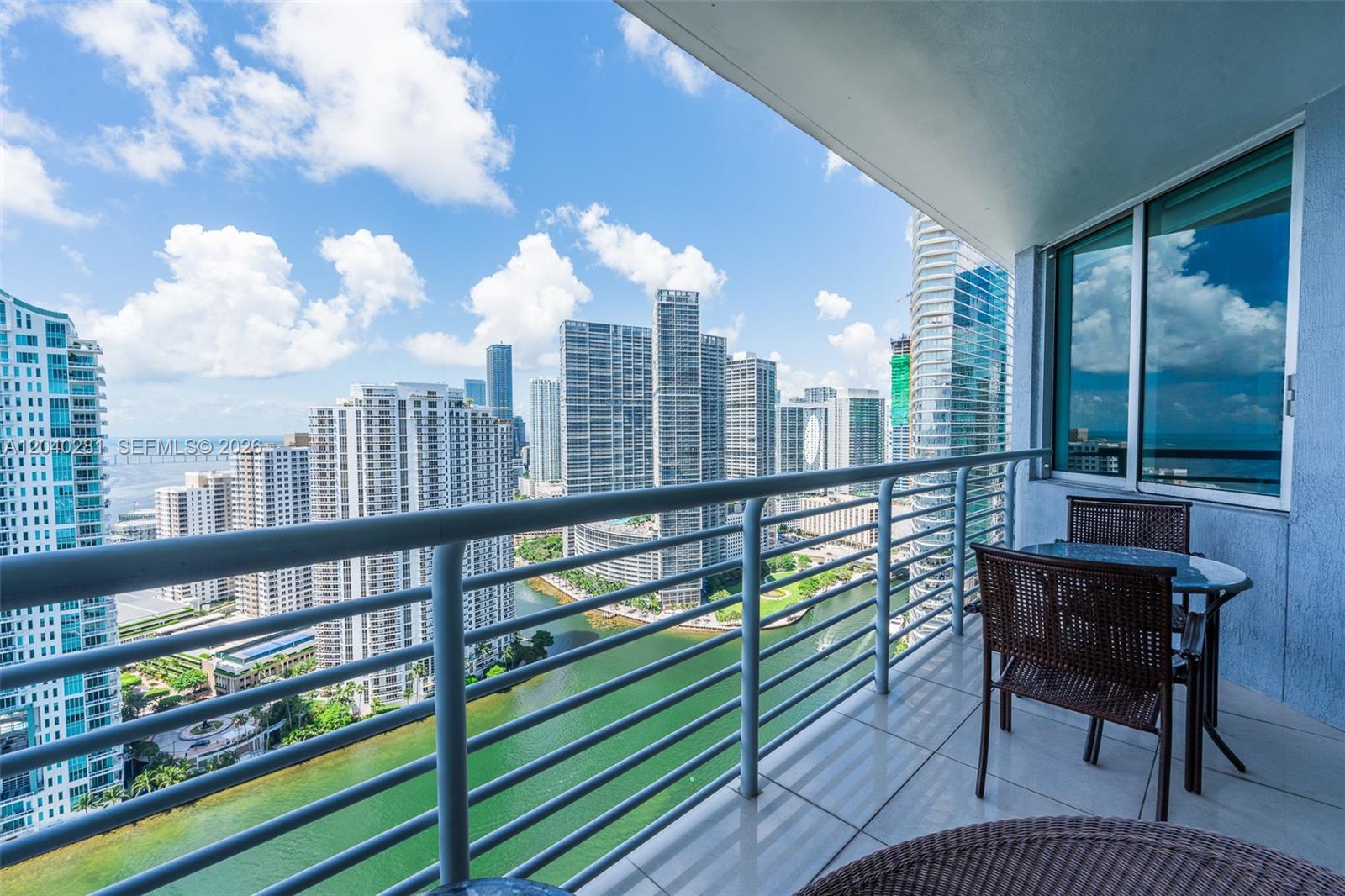 325 S Biscayne Boulevard 3821 Property Photo 3
