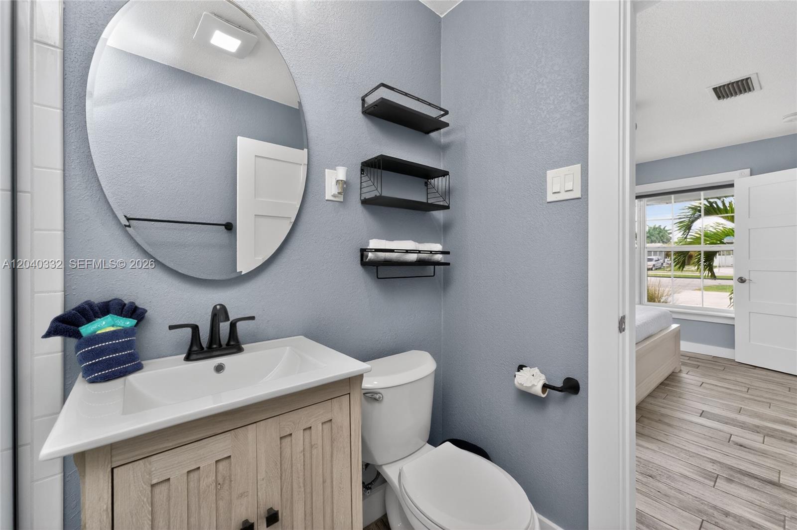 21812 Edgewater Drive Property Photo 39