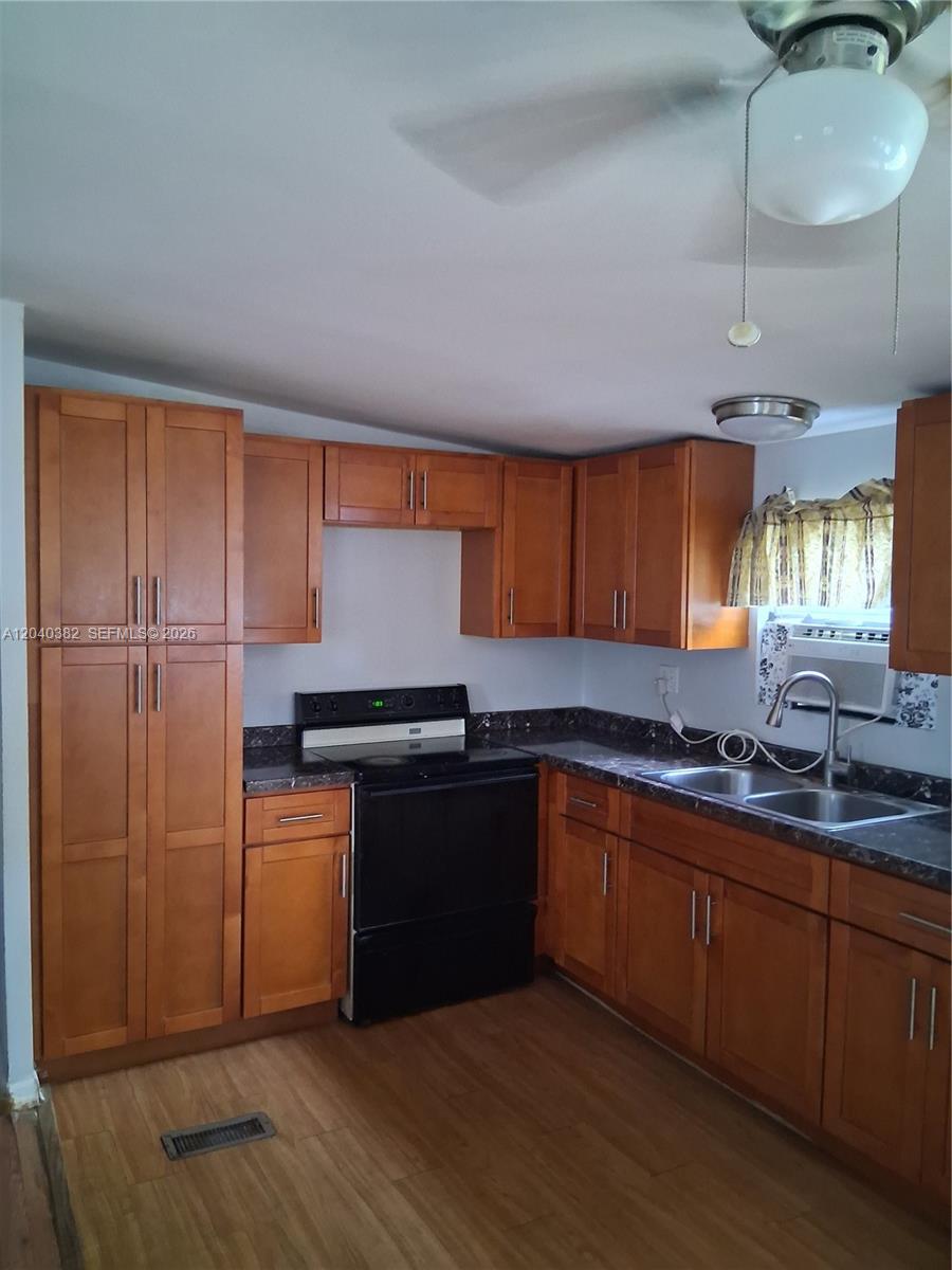 5030 Sw 30th Avenue Property Photo 28
