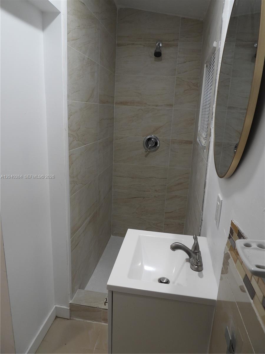 1572 Ne 149th Street A Property Photo 13