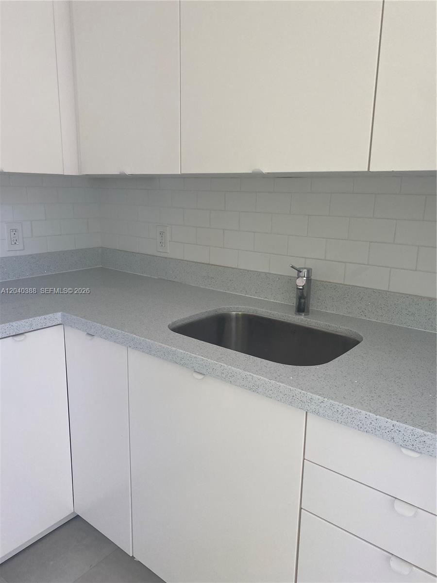 2011 Ne 167th Street 9 Property Photo 8
