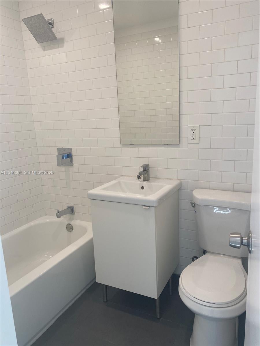 2011 Ne 167th Street 9 Property Photo 12