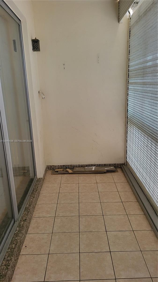 1591 Ne Miami Gardens Drive 306 Property Photo 7
