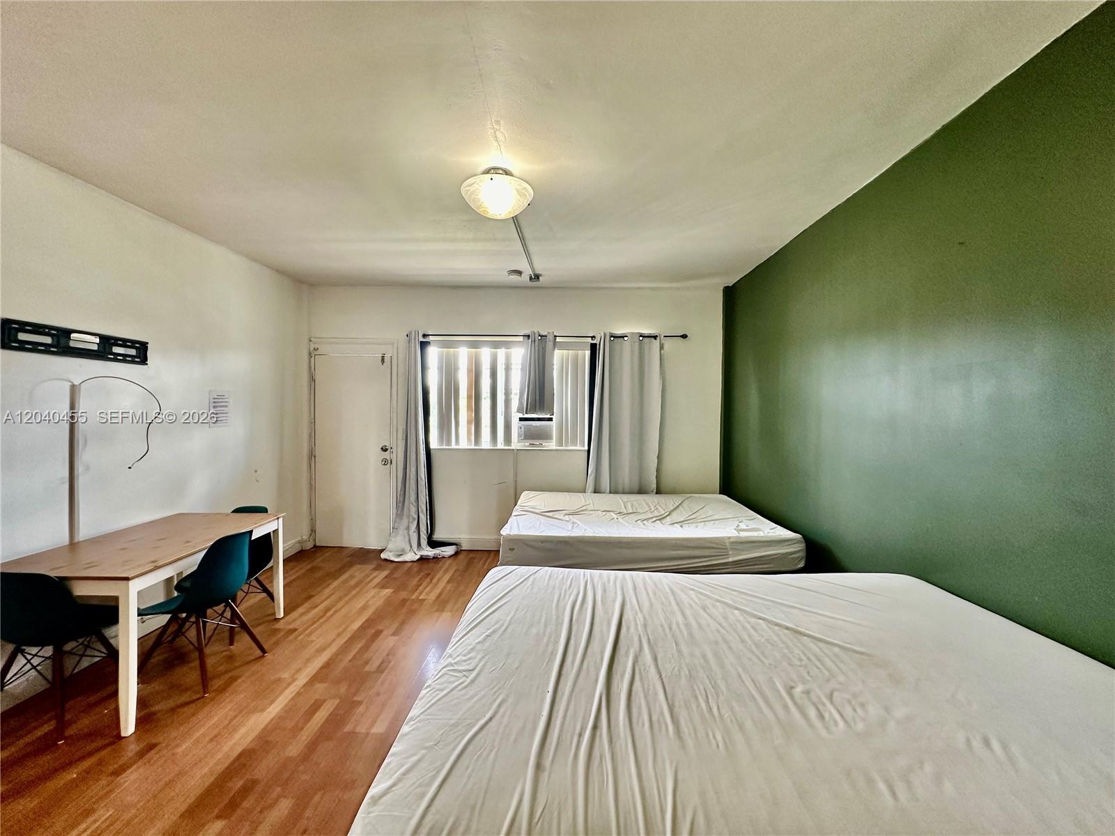 26 Diplomat Parkway 2368 Property Photo 3