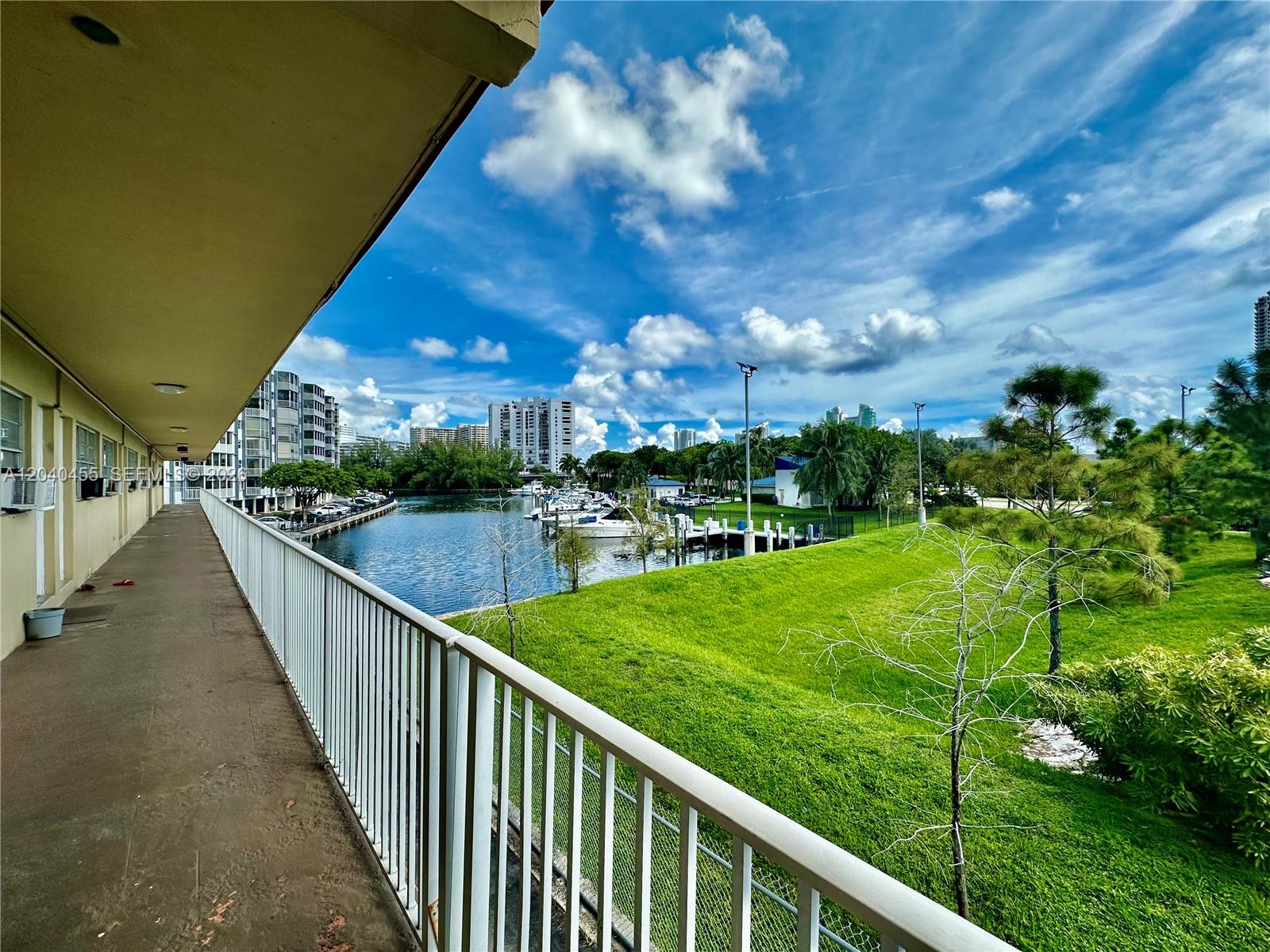 26 Diplomat Parkway 2368 Property Photo 8