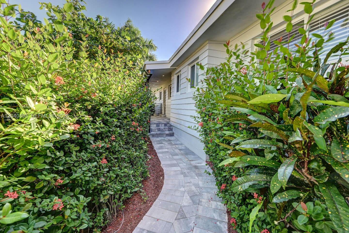 A12040495 Property Photo 2