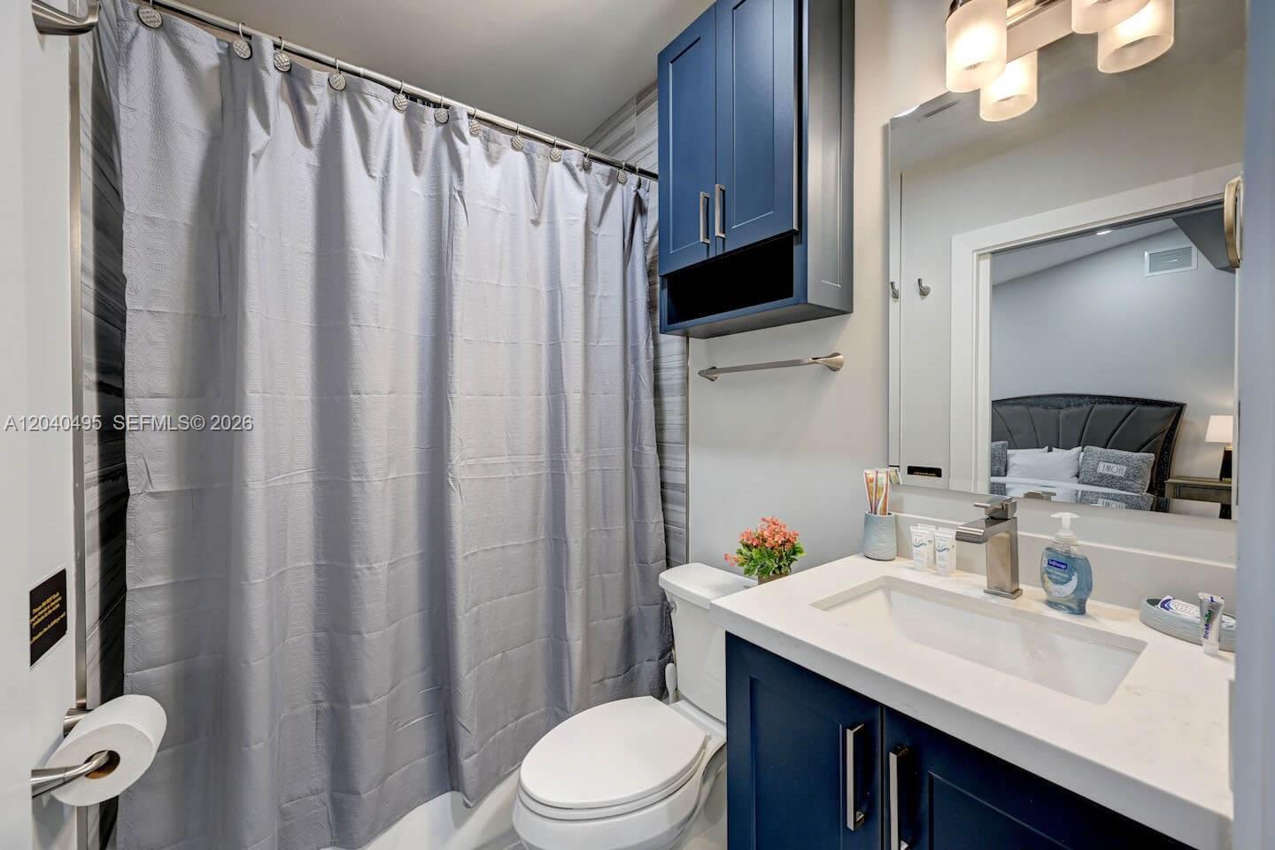 A12040495 Property Photo 15