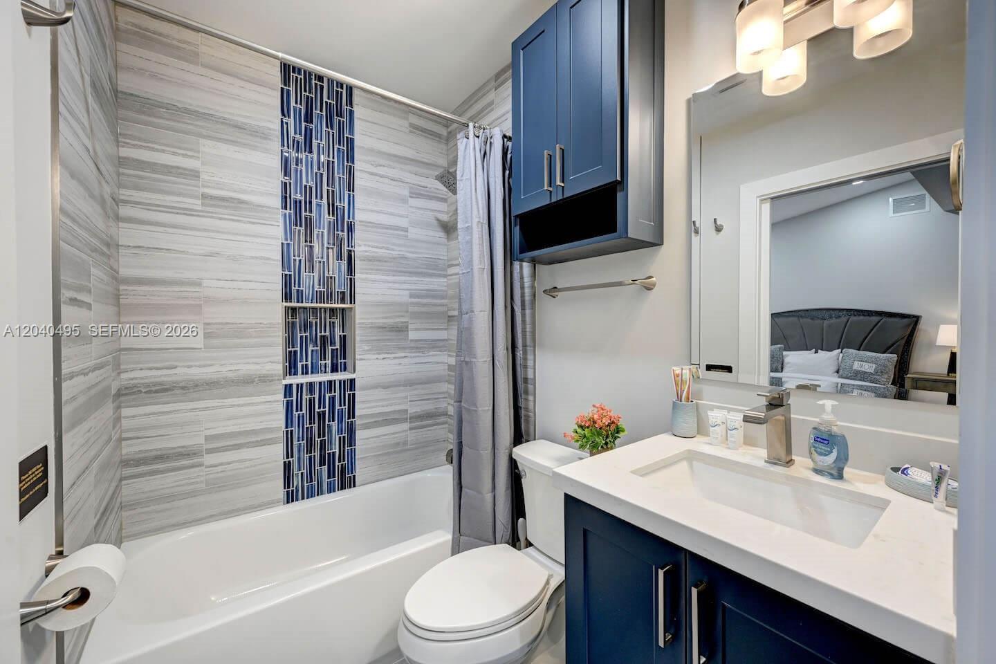 A12040495 Property Photo 16