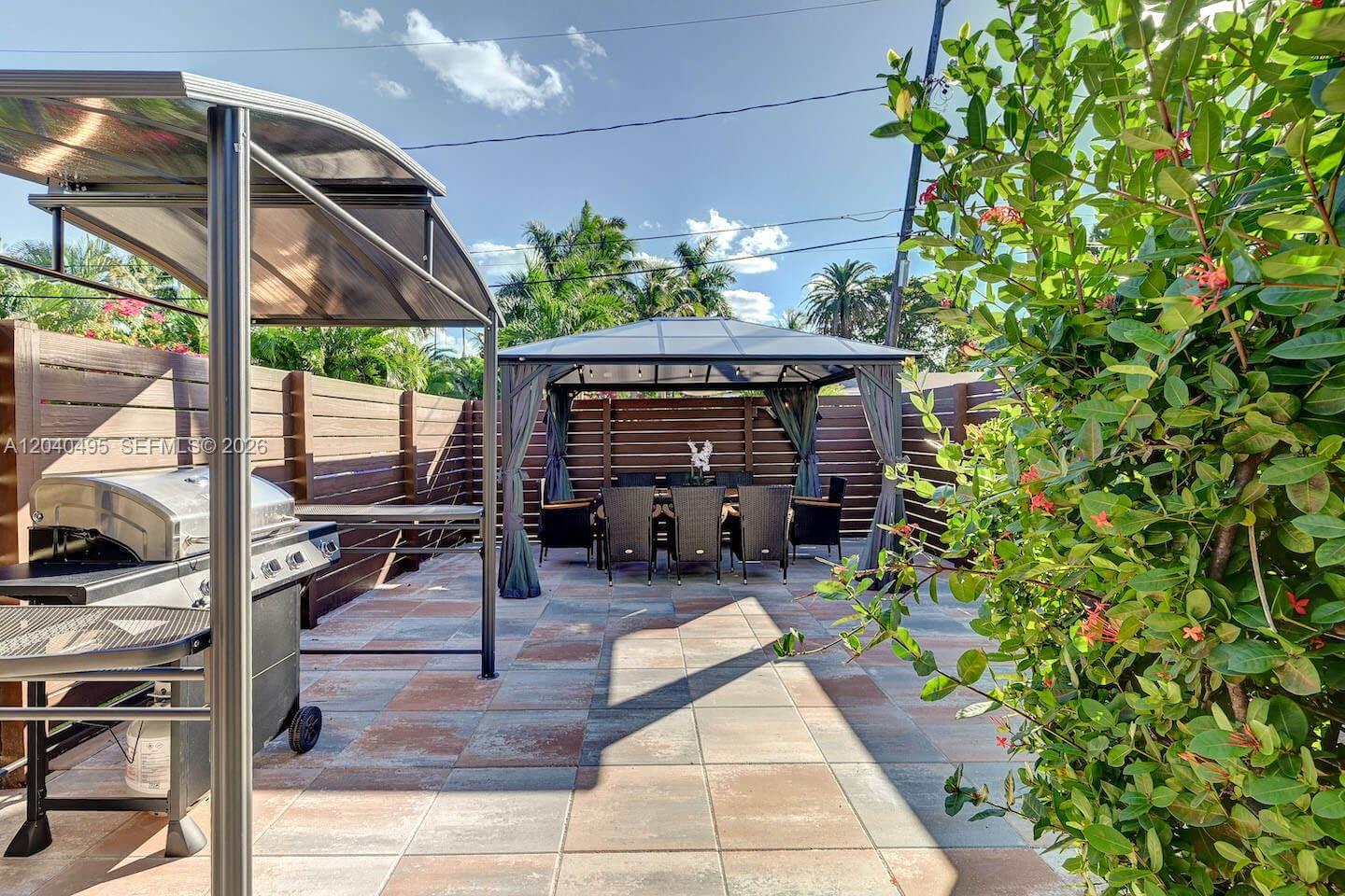 A12040495 Property Photo 36