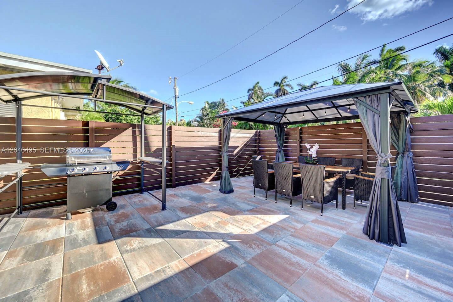A12040495 Property Photo 38