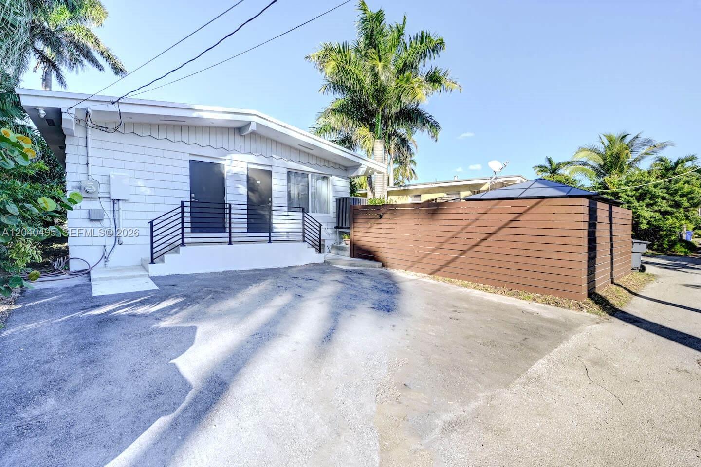 A12040495 Property Photo 39