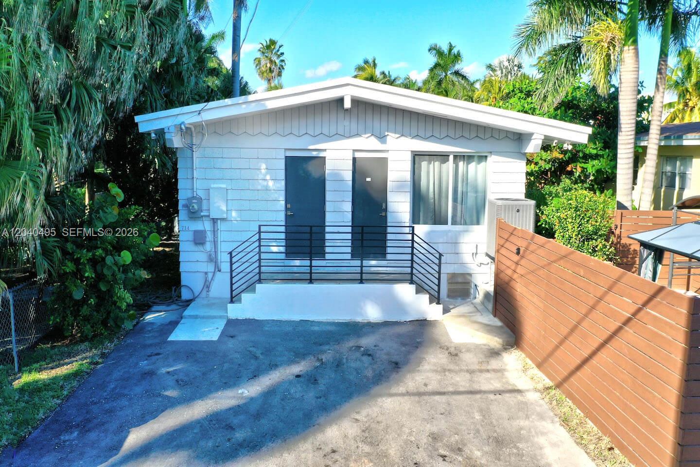 A12040495 Property Photo 40