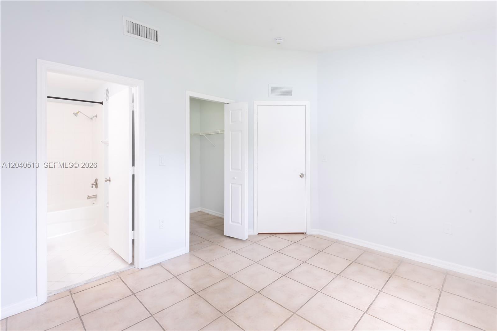 2930 Se 13th Avenue 202-52 Property Photo 11