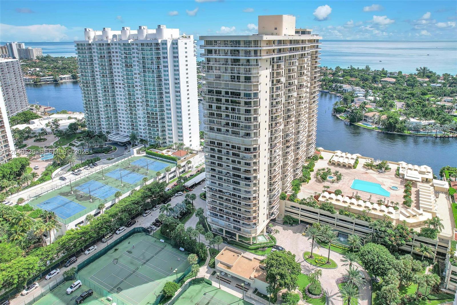20191 E Country Club Drive 1805 Property Photo 1