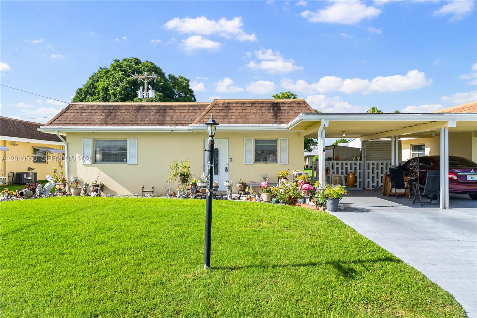 2208 Gardenia Way Property Photo 1