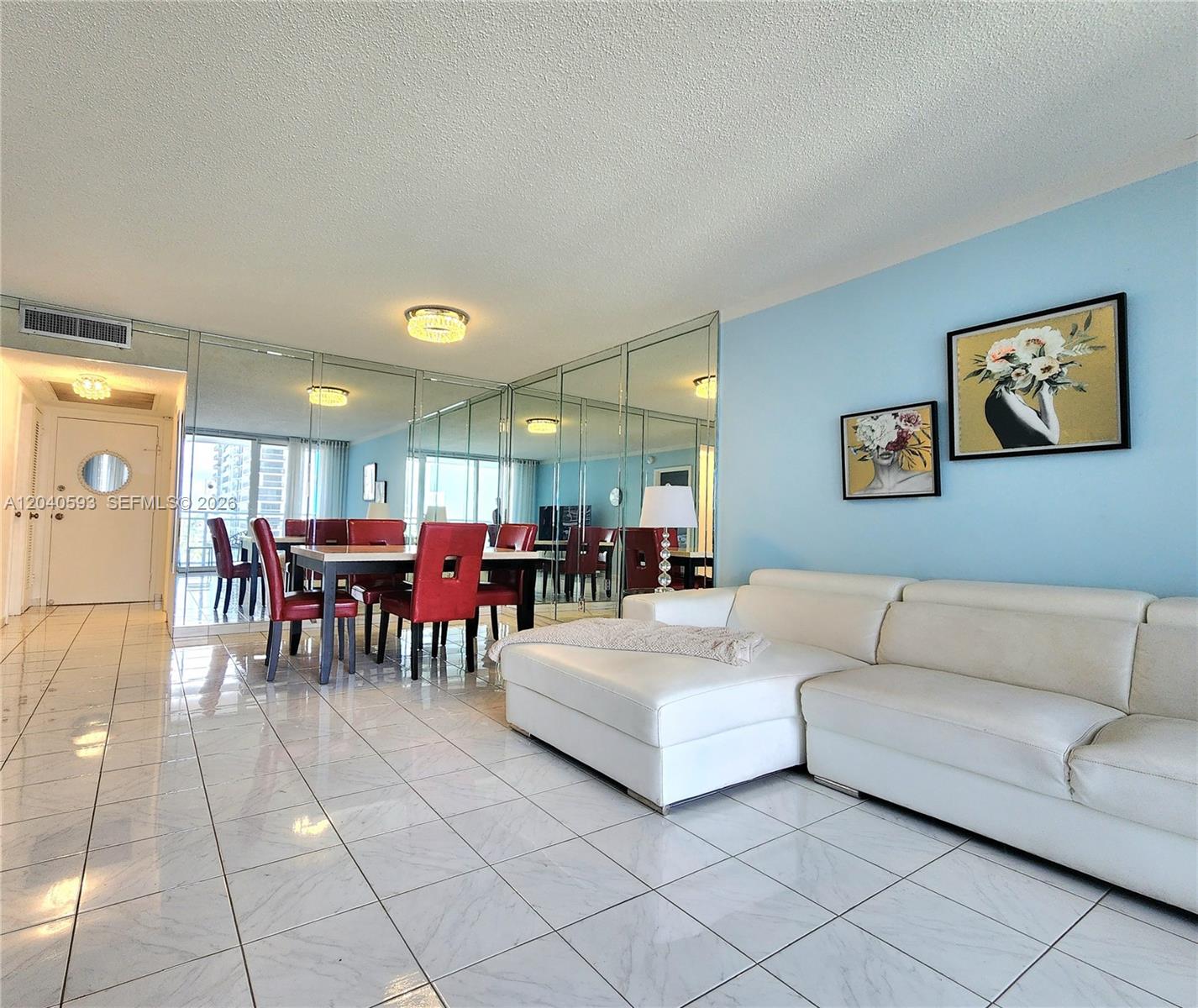 2030 S Ocean Drive 401 Property Photo 4