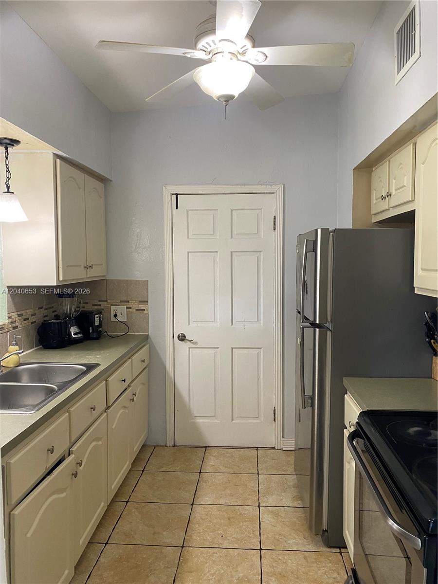 540 Nw 111 Street Property Photo 6