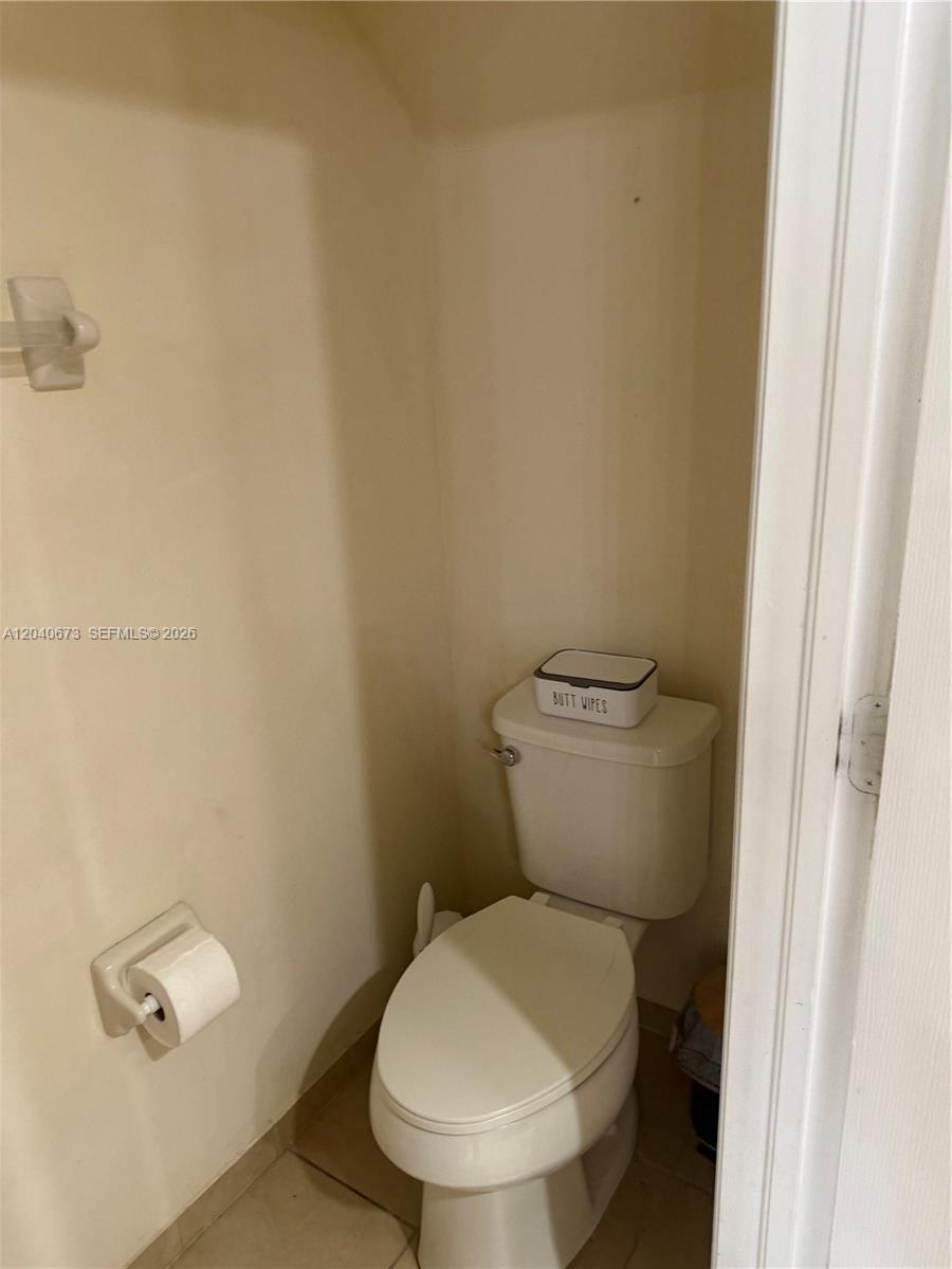 8929 W 35th Way Property Photo 6