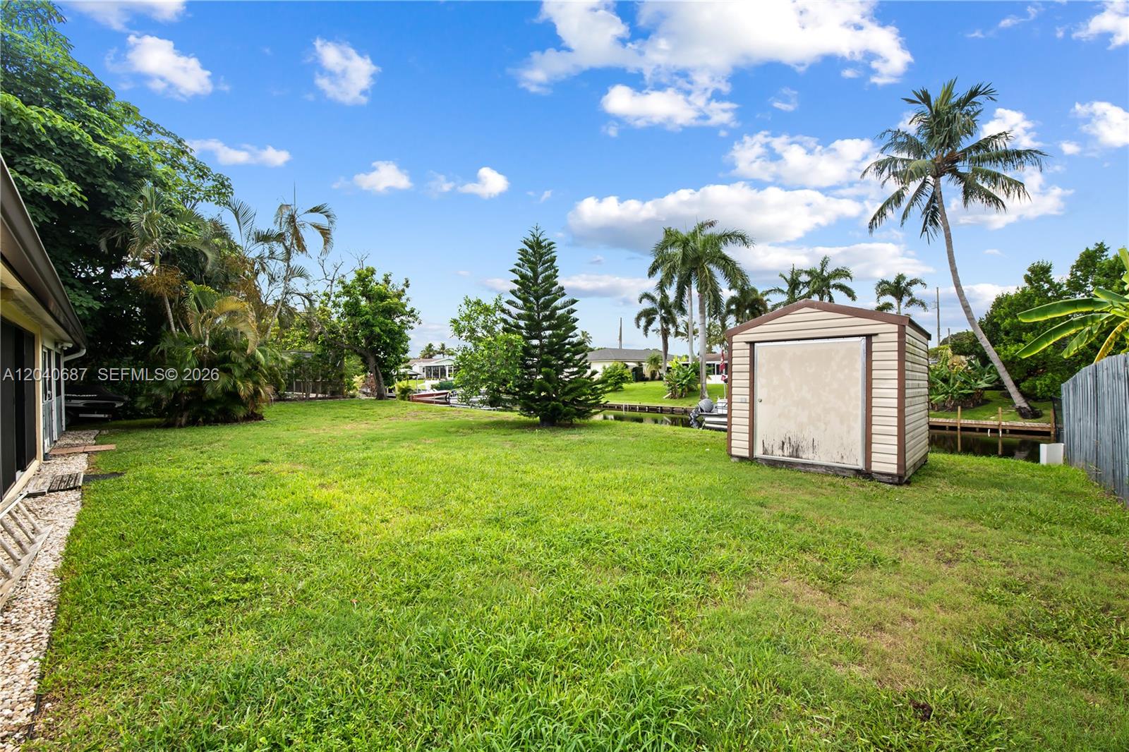 6839 Tradewind Way Property Photo 35
