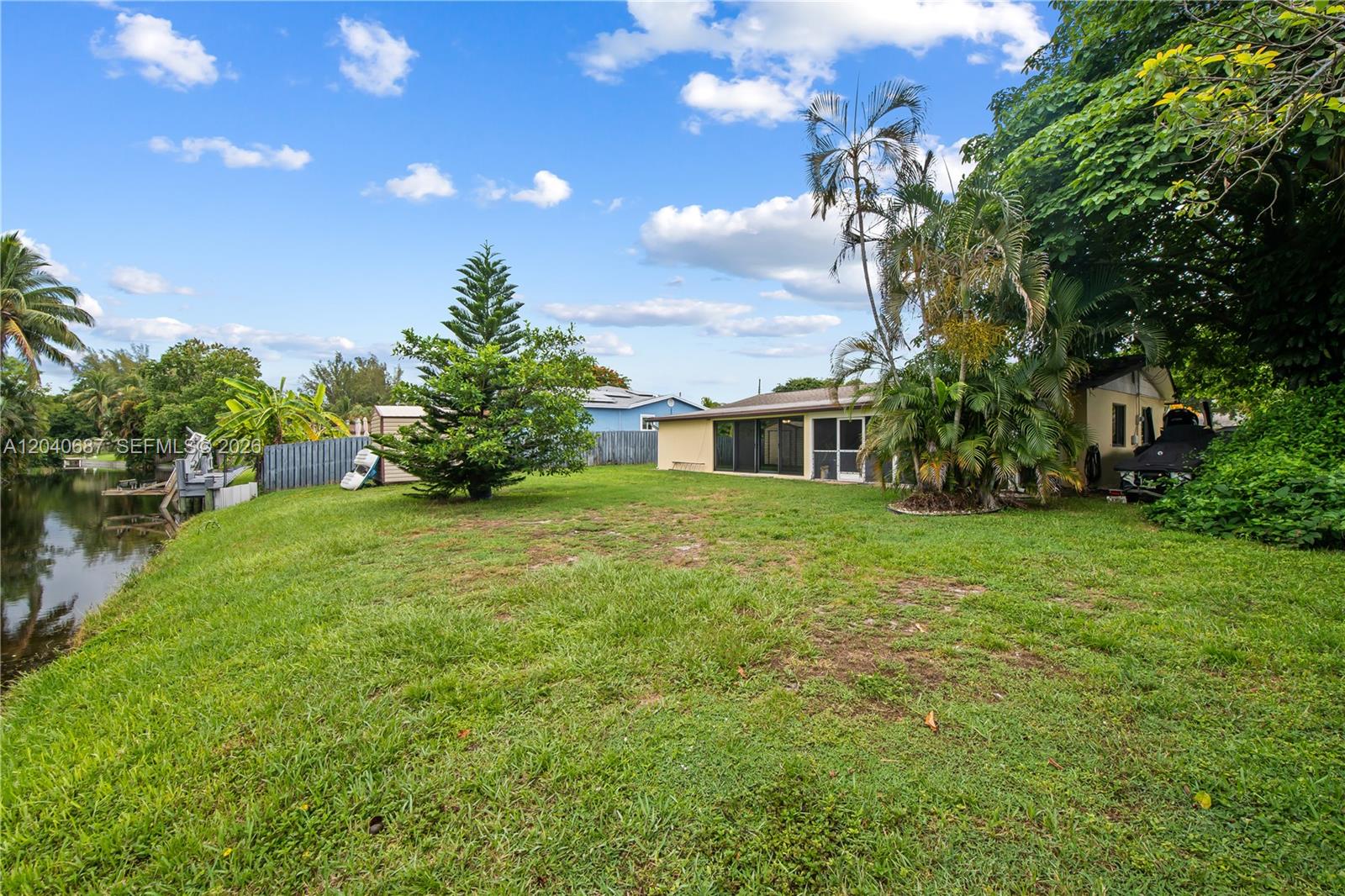 6839 Tradewind Way Property Photo 37