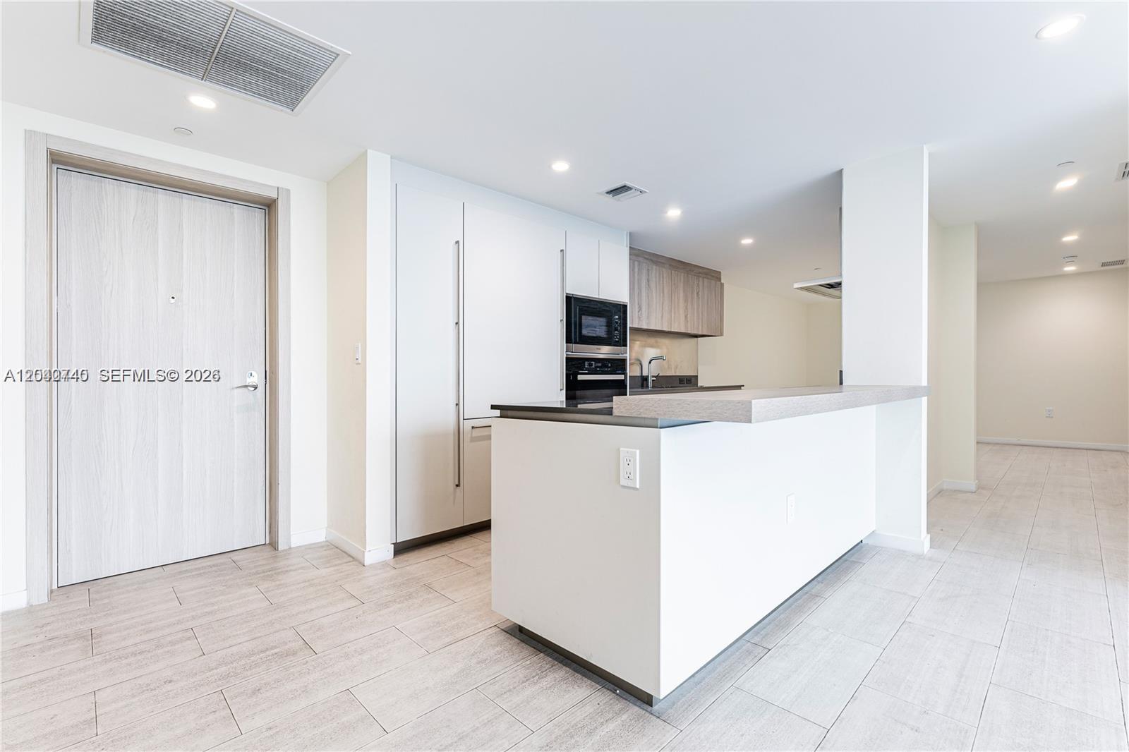 1000 Brickell Plaza 4906 Property Photo 7
