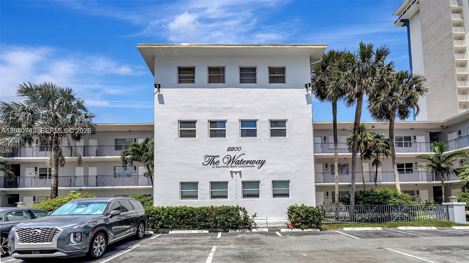 A12040747 Property Photo 2
