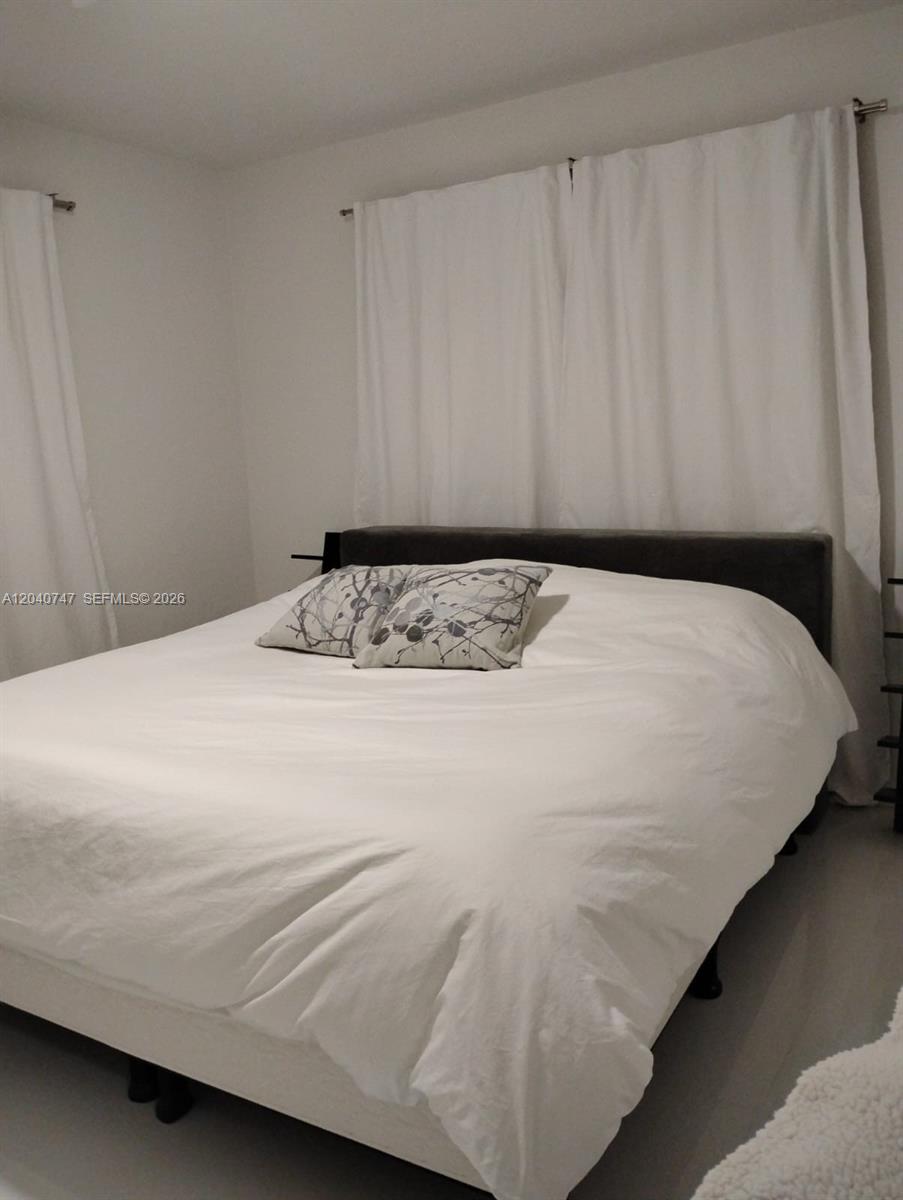 A12040747 Property Photo 8