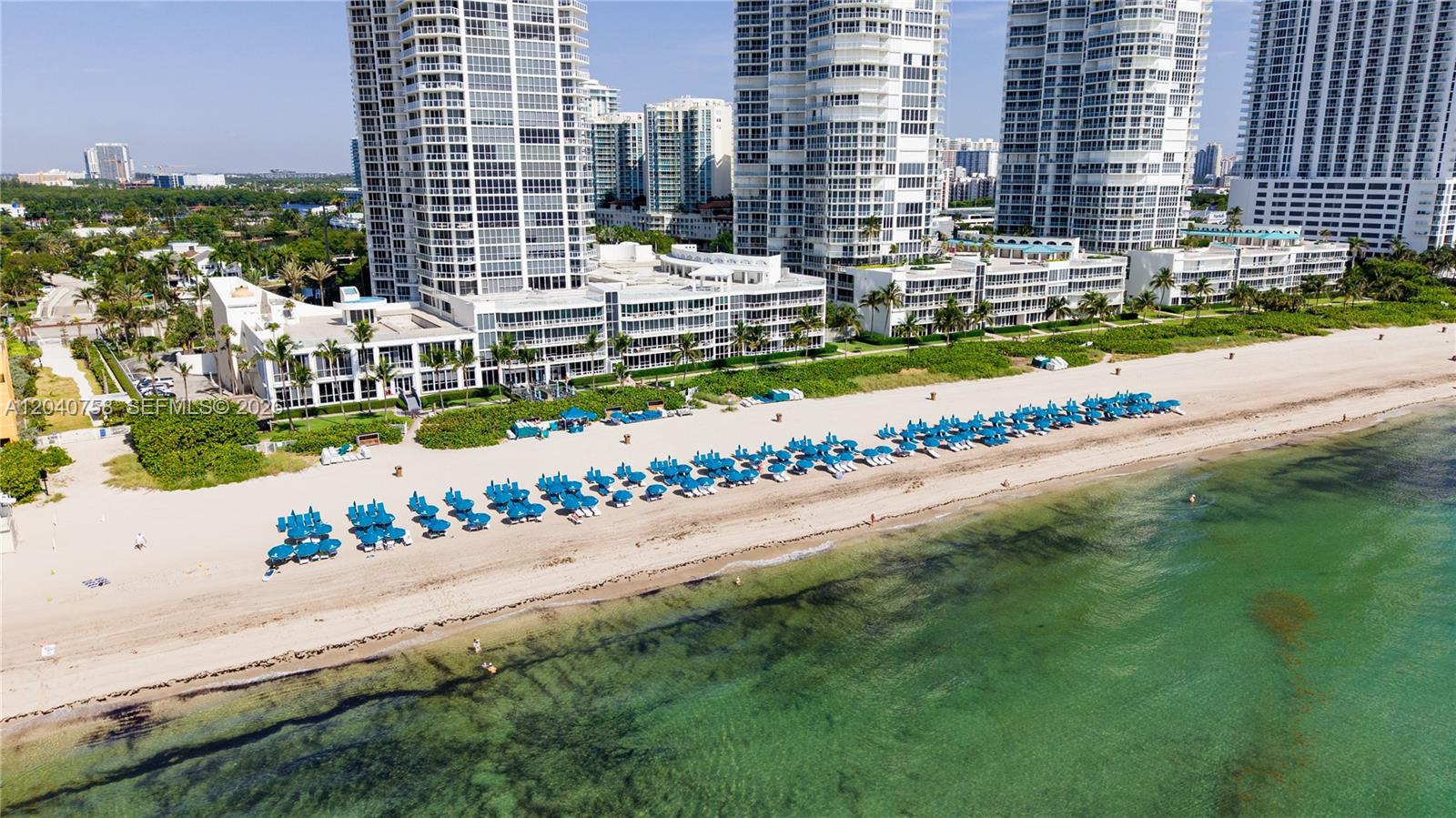 16400 Collins Avenue Th-4 Property Photo 2