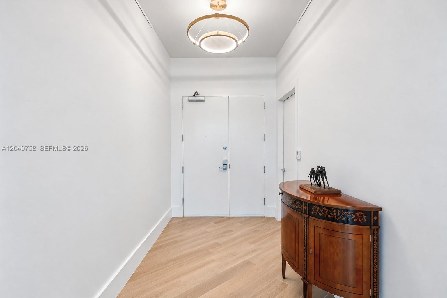 16400 Collins Avenue Th-4 Property Photo 3