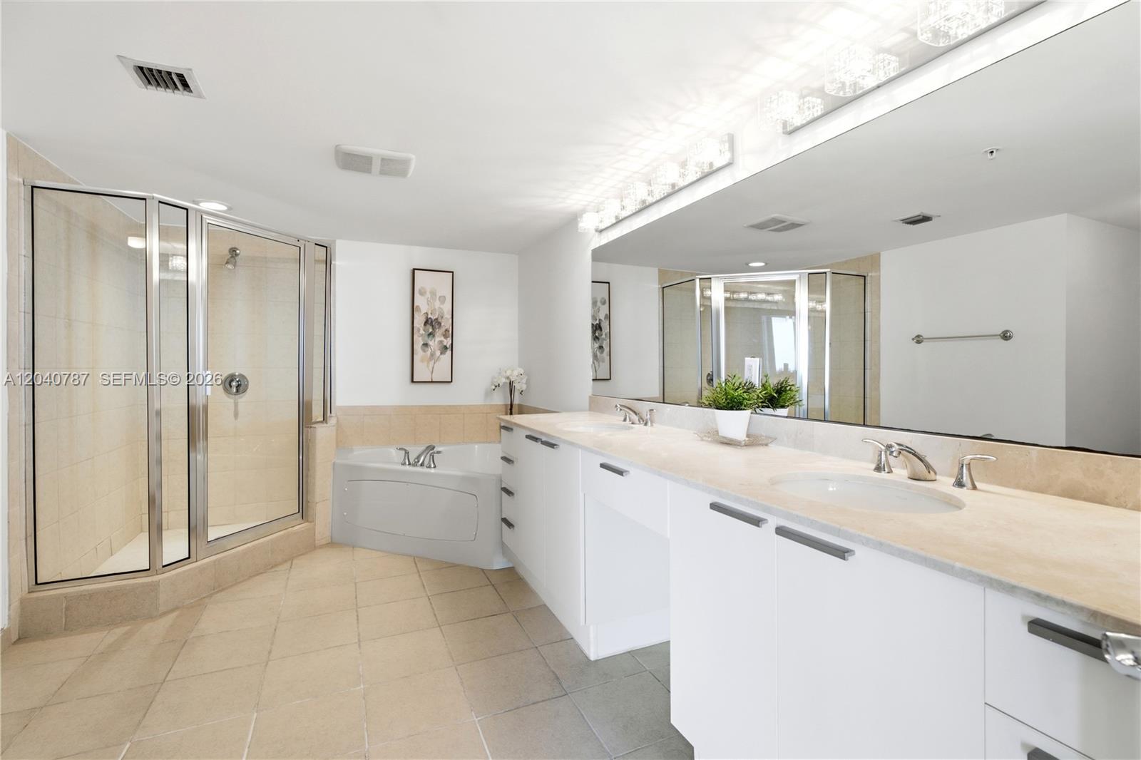 16699 Collins Avenue 1804 Property Photo 8