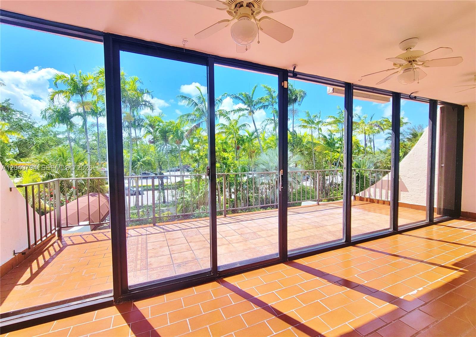 77 Crandon Boulevard 2b Property Photo 3