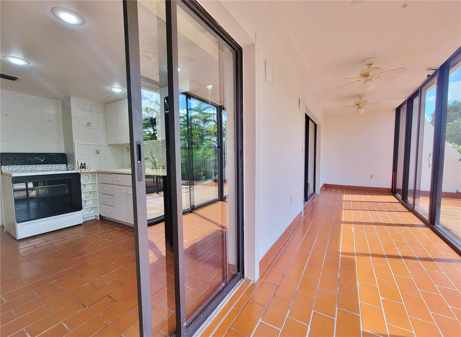 77 Crandon Boulevard 2b Property Photo 16
