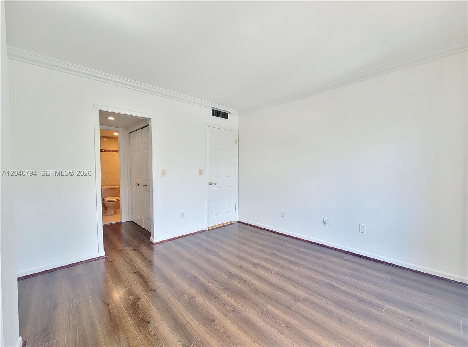 77 Crandon Boulevard 2b Property Photo 27