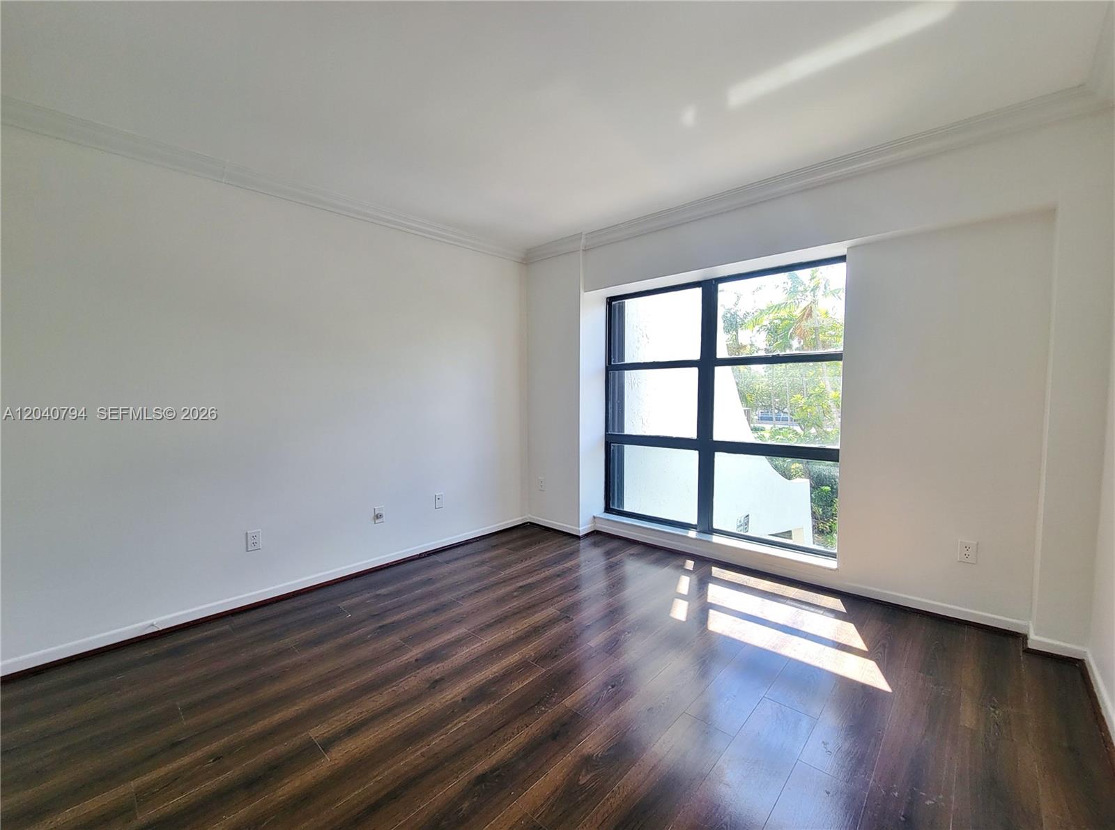 77 Crandon Boulevard 2b Property Photo 28