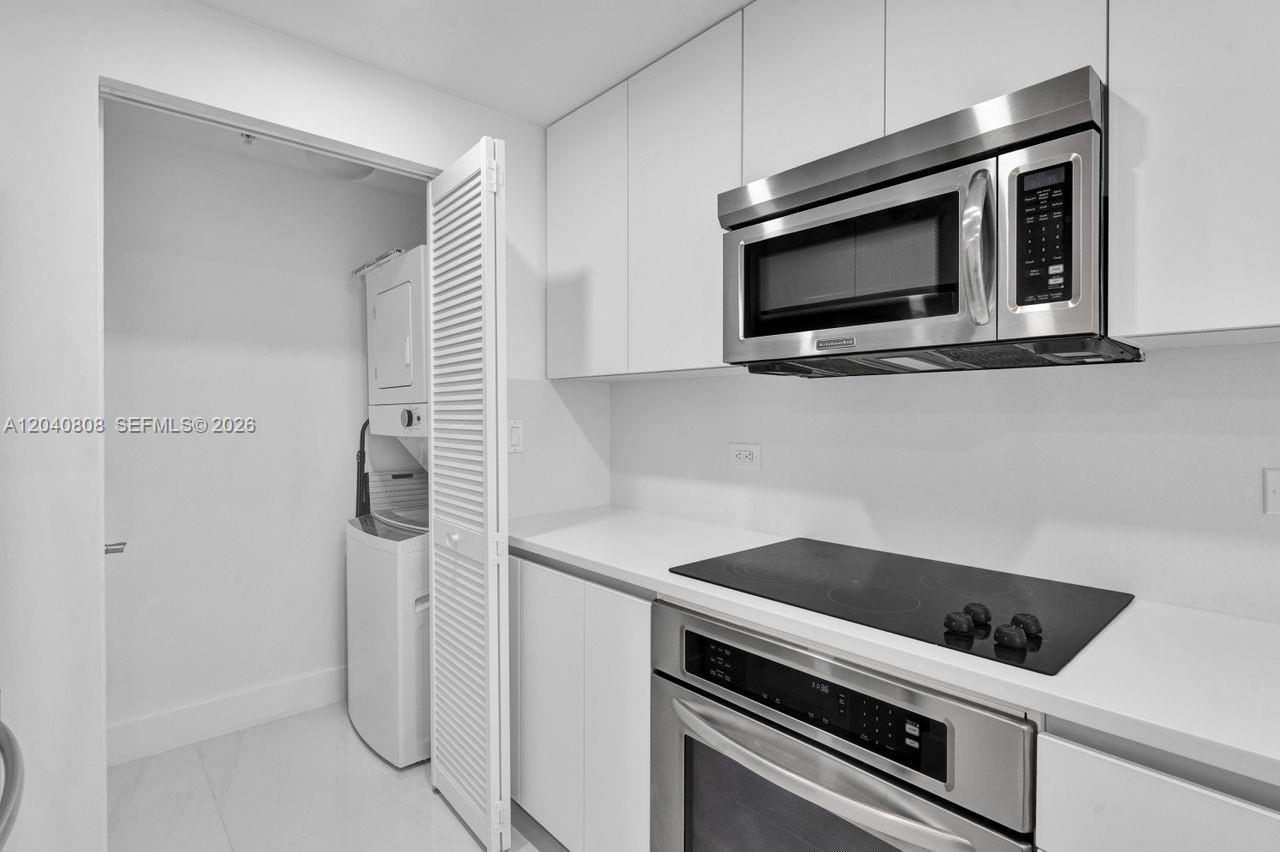 244 Biscayne Boulevard 2005 Property Photo 11
