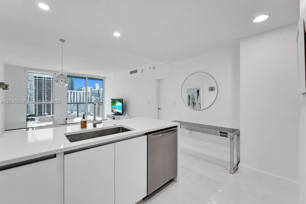244 Biscayne Boulevard 2005 Property Photo 13