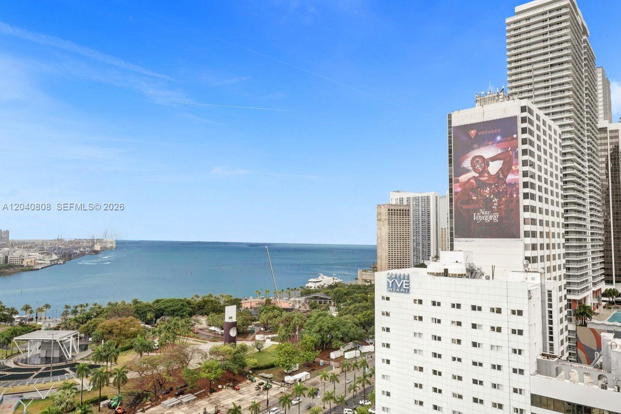 244 Biscayne Boulevard 2005 Property Photo 16
