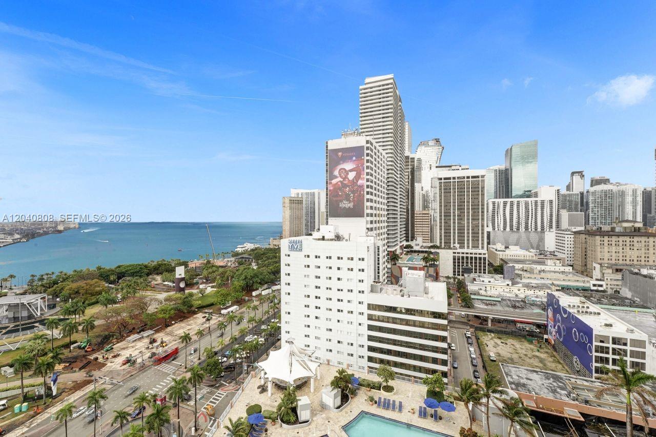 244 Biscayne Boulevard 2005 Property Photo 20