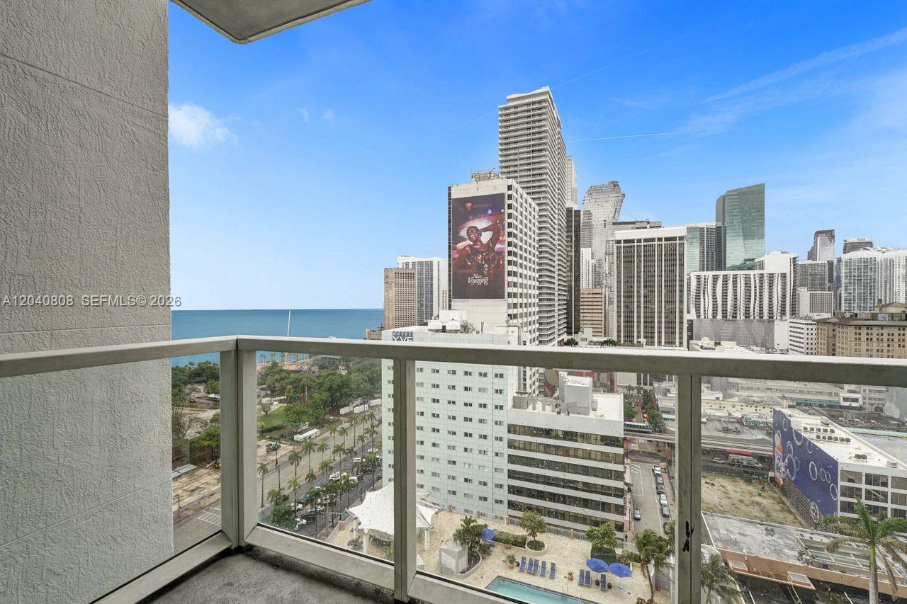 244 Biscayne Boulevard 2005 Property Photo 26